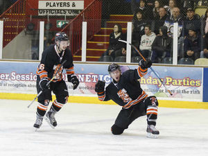 Supporting image for story: Telford Tigers face uphill cup battle after loss to Peterborough Phantoms