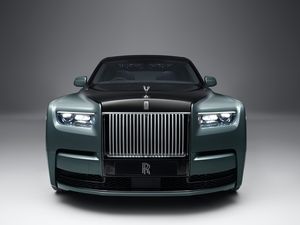 Supporting image for story: Rolls-Royce Phantom Series II brings styling tweaks and more connectivity
