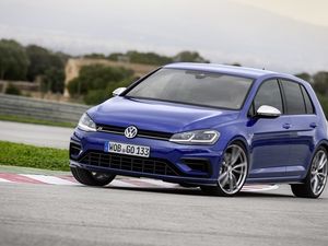 Supporting image for story: Is the updated VW Golf R still the go-to hot hatch hero?