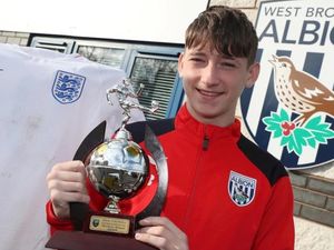 Supporting image for story: West Brom keen to keep teenager amid Barcelona interest