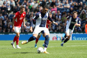 Karlan Grant of West Bromwich Albion scores a goal to make it 1-0 from the penalty spot during the Sky Bet Championship match between West Bromwich Albion and Barnsley at The Hawthorns on May 7, 2022 in West Bromwich, England. (Photo by Adam Fradgley/West Bromwich Albion FC via Getty Images).