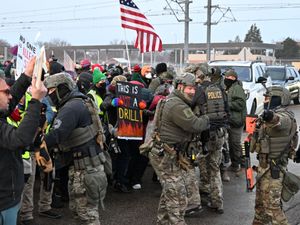 Supporting image for story: Anger in Minneapolis as state investigators ‘barred’ from fatal shooting probe