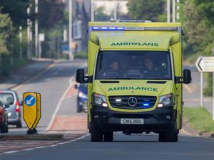 Supporting image for story: Planned strikes by nurses, ambulance workers and health staff in Wales suspended