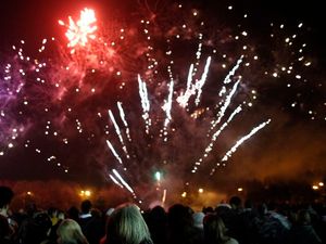 Supporting image for story: Families urged to buy Sandwell fireworks tickets early