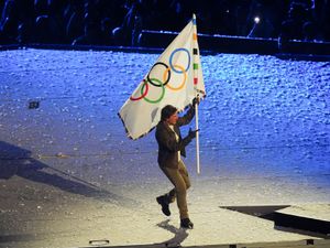 Supporting image for story: Tom Cruise brings Hollywood magic to Paris Olympics closing ceremony