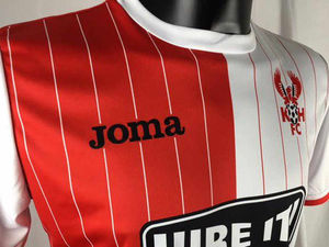 Supporting image for story: Kidderminster Harriers unveil new home kit