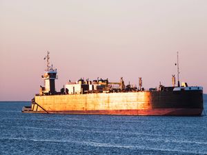 Supporting image for story: Oil prices race above 100 dollars a barrel as Iran conflict escalates