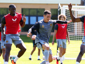 Supporting image for story: Gary O'Neil: Door open for Wolves' fringe stars