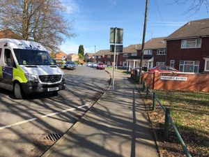 A police cordon in Farndale Avenue, Whitmore Reans