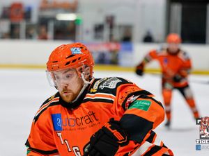 Supporting image for story: Joe Aston returns to Telford Tigers for new season