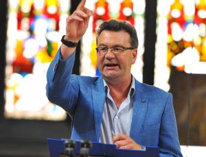 Supporting image for story: Lichfield auctioneer conducts fundraiser for Hippodrome’s work with young people