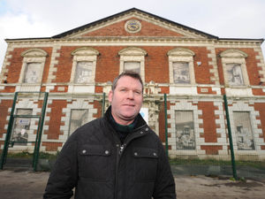 Supporting image for story: Sandwell Council – Probe launched into claims leisure boss sent 'lewd phone messages'