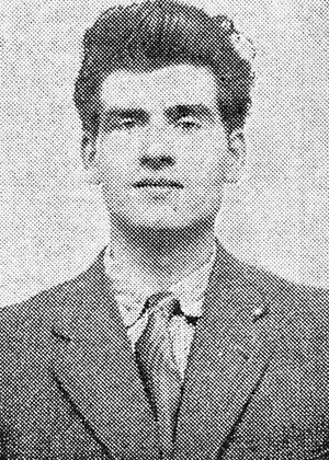 A mugshot of Groom issued at the time of the national manhunt.