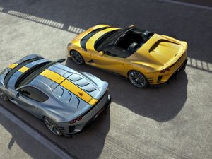 Supporting image for story: Ferrari 812 Competizione and 812 Competizione A unveiled