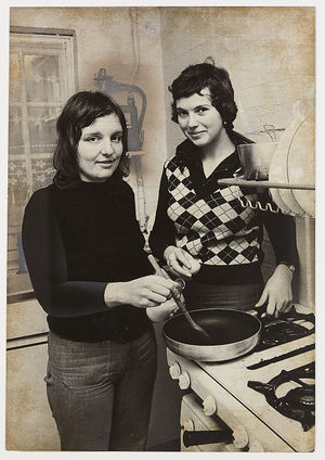 Haven Project, Tennyson Road, Wolverhampton. Pictured are Catherine Cairns and Susan Harris who turned the house into a shelter for homeless women, January 12, 1974.