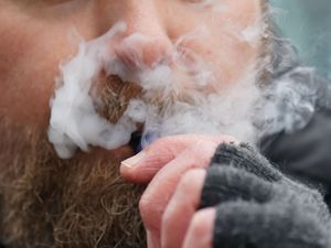 Supporting image for story: Chemicals in flavoured vapes could be very toxic when heated – study