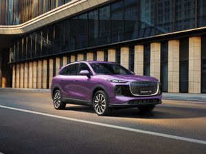 Supporting image for story: Lepas kickstarts its UK roll-out with L8 SUV