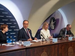 Supporting image for story: Interest rates: Why did the Bank stick to 4% and what does it mean?