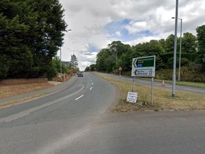 Supporting image for story: Delays for drivers as emergency gas work repairs take place on main road in Wolverhampton 