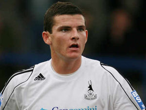 Supporting image for story: Bucks ace Sean Newton earns England call