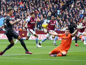 Supporting image for story: Everton v Aston Villa: Emi Martinez more committed than ever before to Aston Villa says Unai Emery