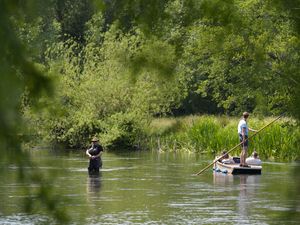 Supporting image for story: UK records warmest day of the year so far as temperatures hit 29.4C