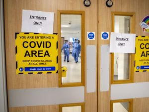 Supporting image for story: Minister hits out at ‘hindsight’ in report criticising Government Covid response