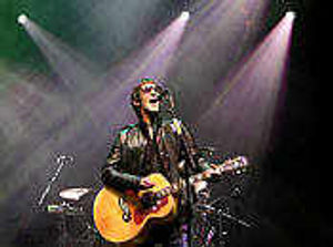 Supporting image for story: V Festival line-up 'remains the same'