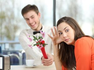 Supporting image for story: These ‘shortest’ first date stories will make you feel like you dodged a bullet