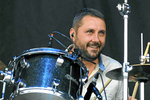 Supporting image for story: Tributes flood in for tragic Charlatans drummer Jon Brookes