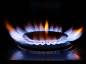 Supporting image for story: New dire price cap warning as energy bills look set to hit £4,200 in January