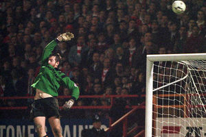 Paul Jones in 1995. Tuck your shirt in lad