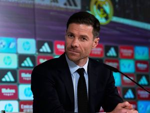 Supporting image for story: Xabi Alonso pays tribute to predecessor Carlo Ancelotti at Real Madrid unveiling