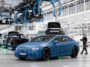 Supporting image for story: Mercedes-Benz promises six new electric vehicles by 2022