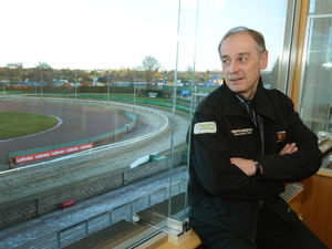 Supporting image for story: Wolverhampton Wolves owner praying for rain