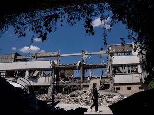 Supporting image for story: Russia taking ‘operational pause’ in Ukraine, say analysts