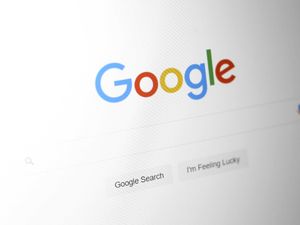 Supporting image for story: Google ordered to open app store to rivals by US judge