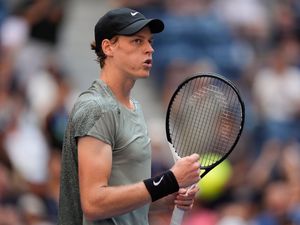 Supporting image for story: Clinical Jannik Sinner avoids becoming third big-name casualty