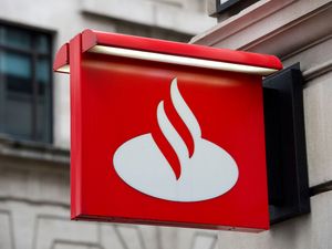 Supporting image for story: Santander and Mastercard complete live payment executed by AI agent