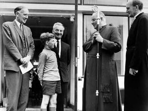 Supporting image for story: This week's pictures from the past