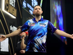 Supporting image for story: Luke Humphries ends losing run against Luke Littler in Nottingham semi-final