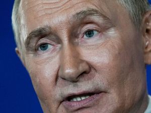 Supporting image for story: Minister unveils UK crackdown on Kyrgyz finance to ‘keep pressure on’ Putin
