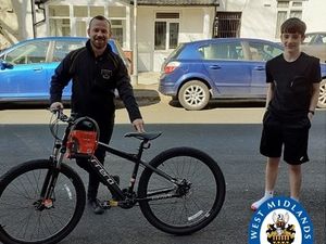 Supporting image for story: Store donates new bike to teenager after his was stolen