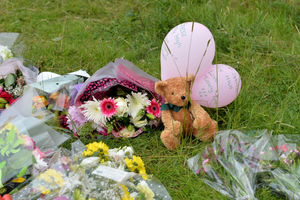 Tributes at the scene 