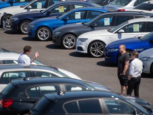 Supporting image for story: Used car sales fall by more than 400,000 in second quarter