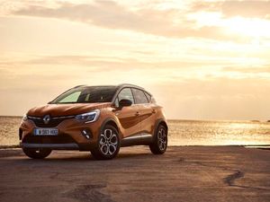 Supporting image for story: First drive: Renault Captur updated with Clio looks and new tech