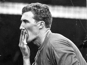 Supporting image for story: Tributes paid to former Wolves goalkeeper Fred Davies