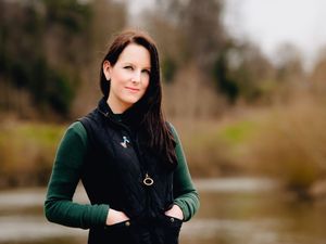 Supporting image for story: Good weather brings water danger fear for woman whose husband died in river