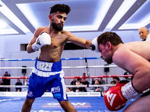 Supporting image for story: Dudley back in game with first title fight in decades