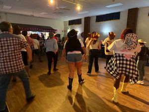 Every Body is a Dancing Body ! 